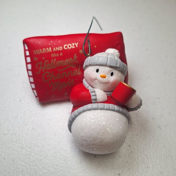 Hallmark Keepsake Warm‎ Cozy Christmas Ornament Snowman Hot Cocoa Winter Pillow - Picture 5 of 9